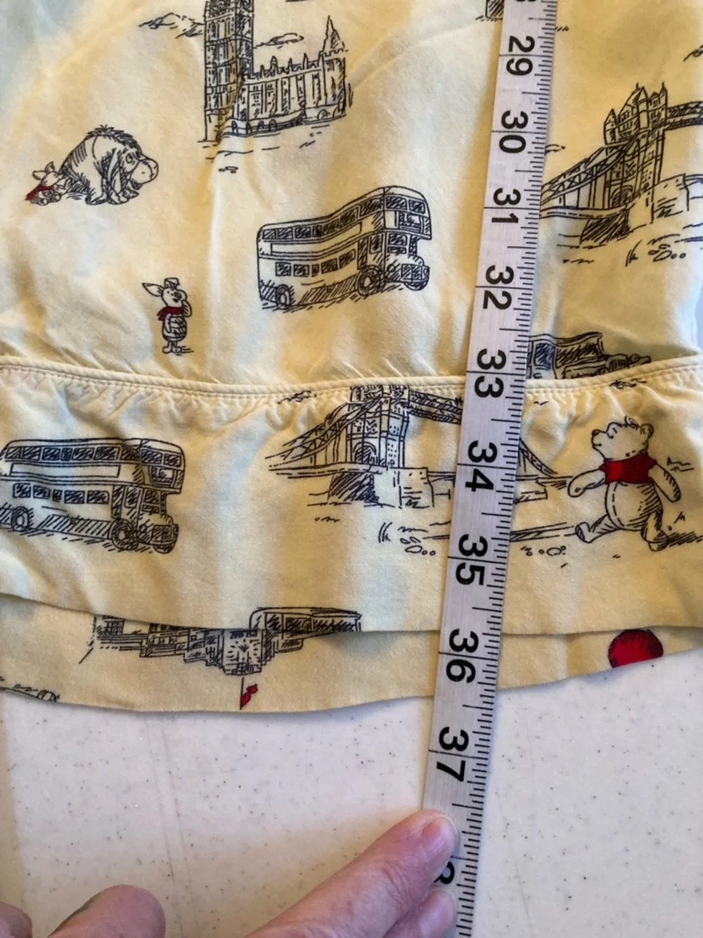 Disney Winnie the Pooh in London Balloon Pajama Set - Picture 11 of 13